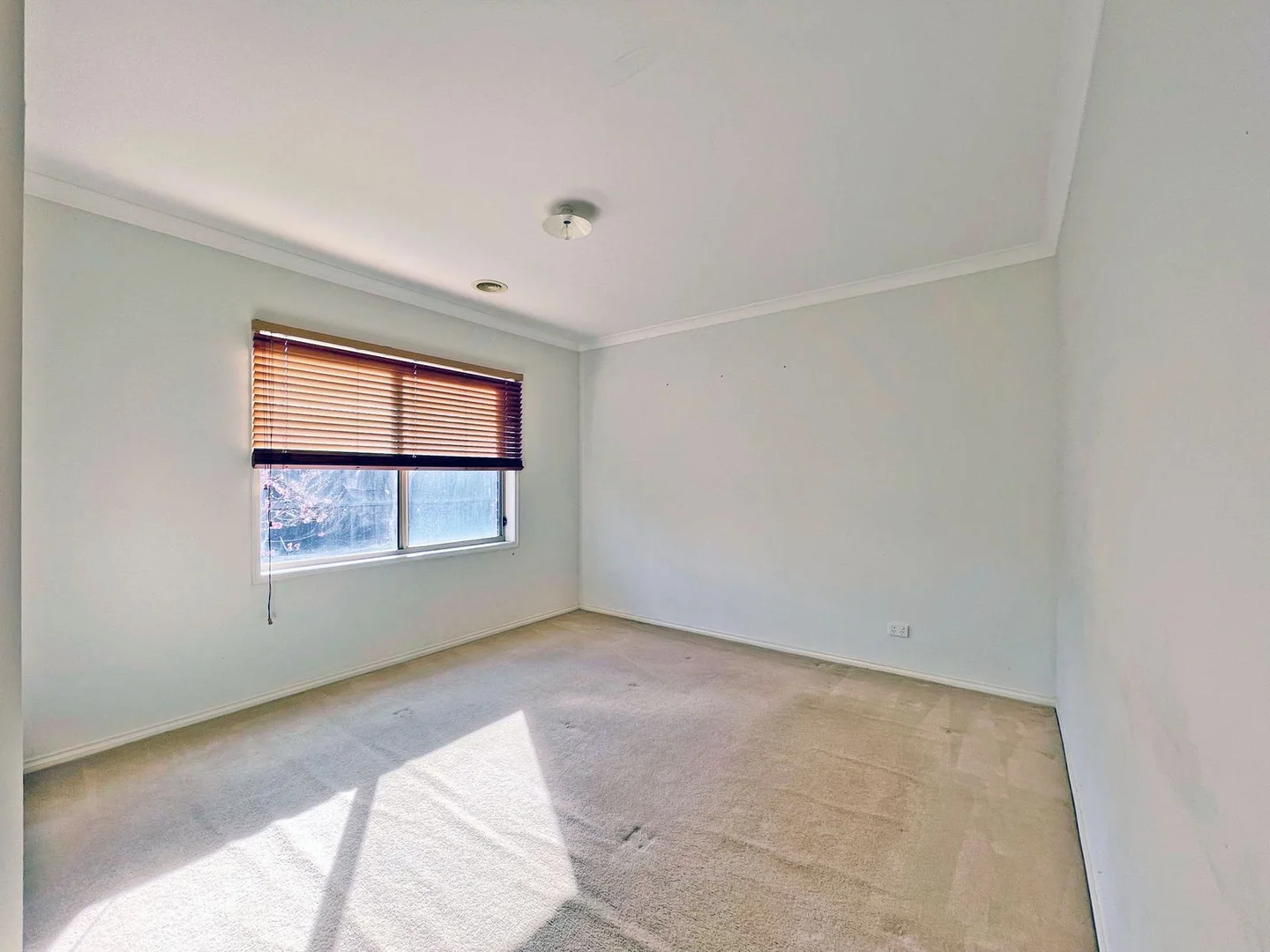 Additional image 8 of 5 Dalmuir Boulevard, Deer Park VIC 3023