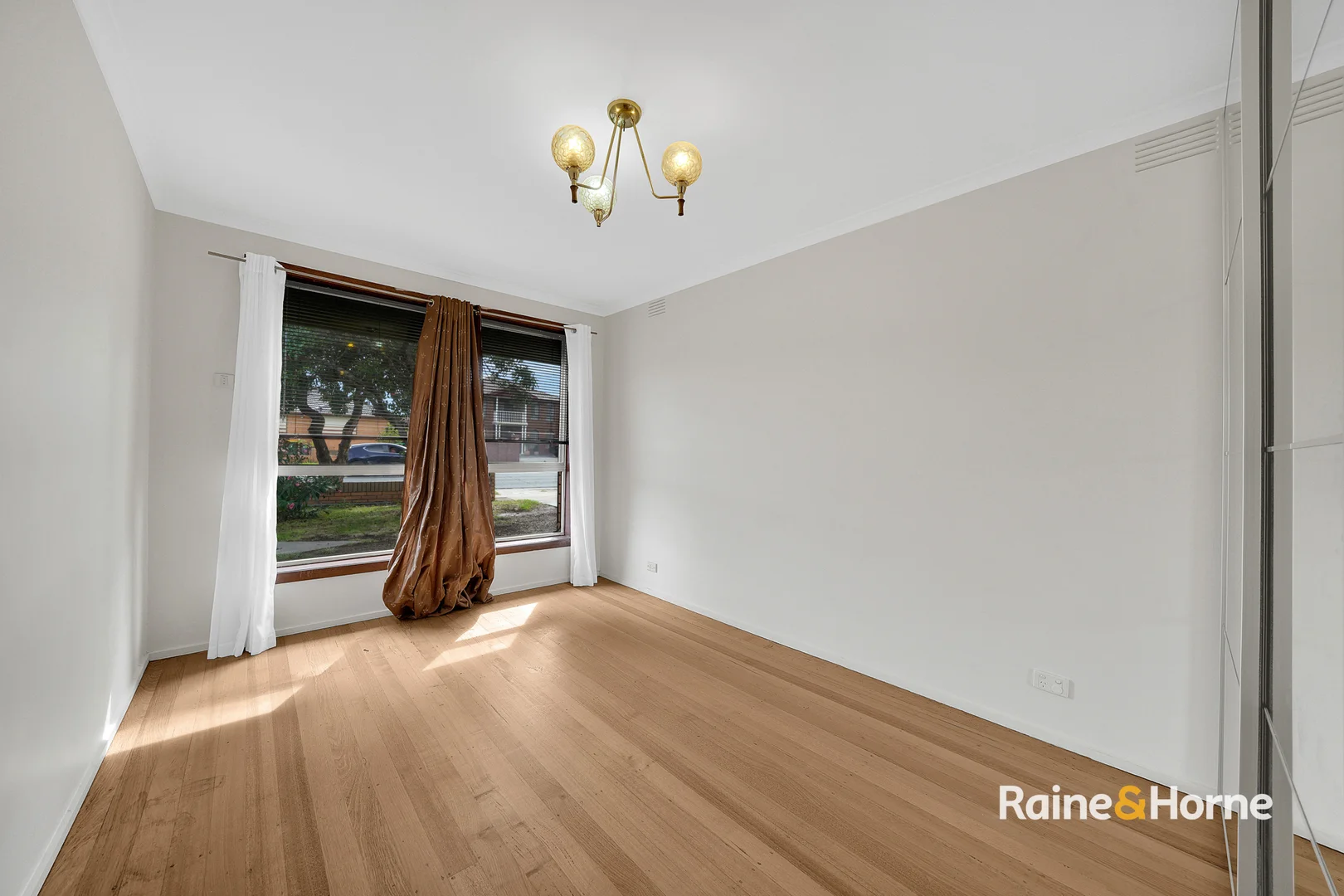 Additional image 8 of 294 Milleara Road, Avondale Heights VIC 3034