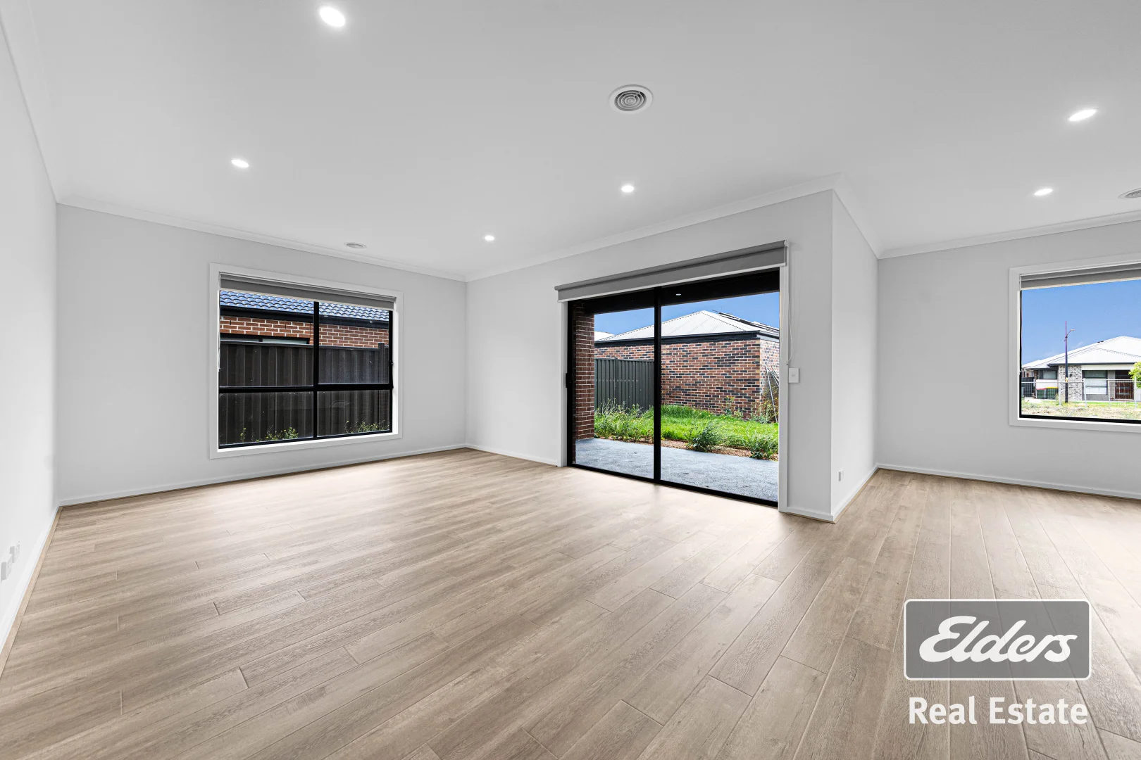 Additional image 5 of 33 Molesworth Crescent, Donnybrook VIC 3064