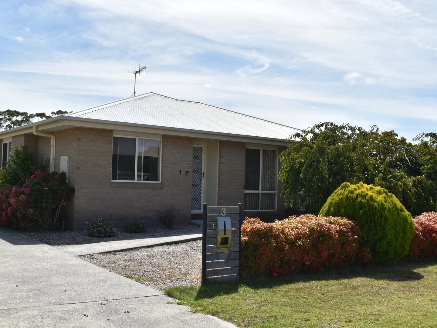 1/3 Medea Street, St Helens TAS 7216