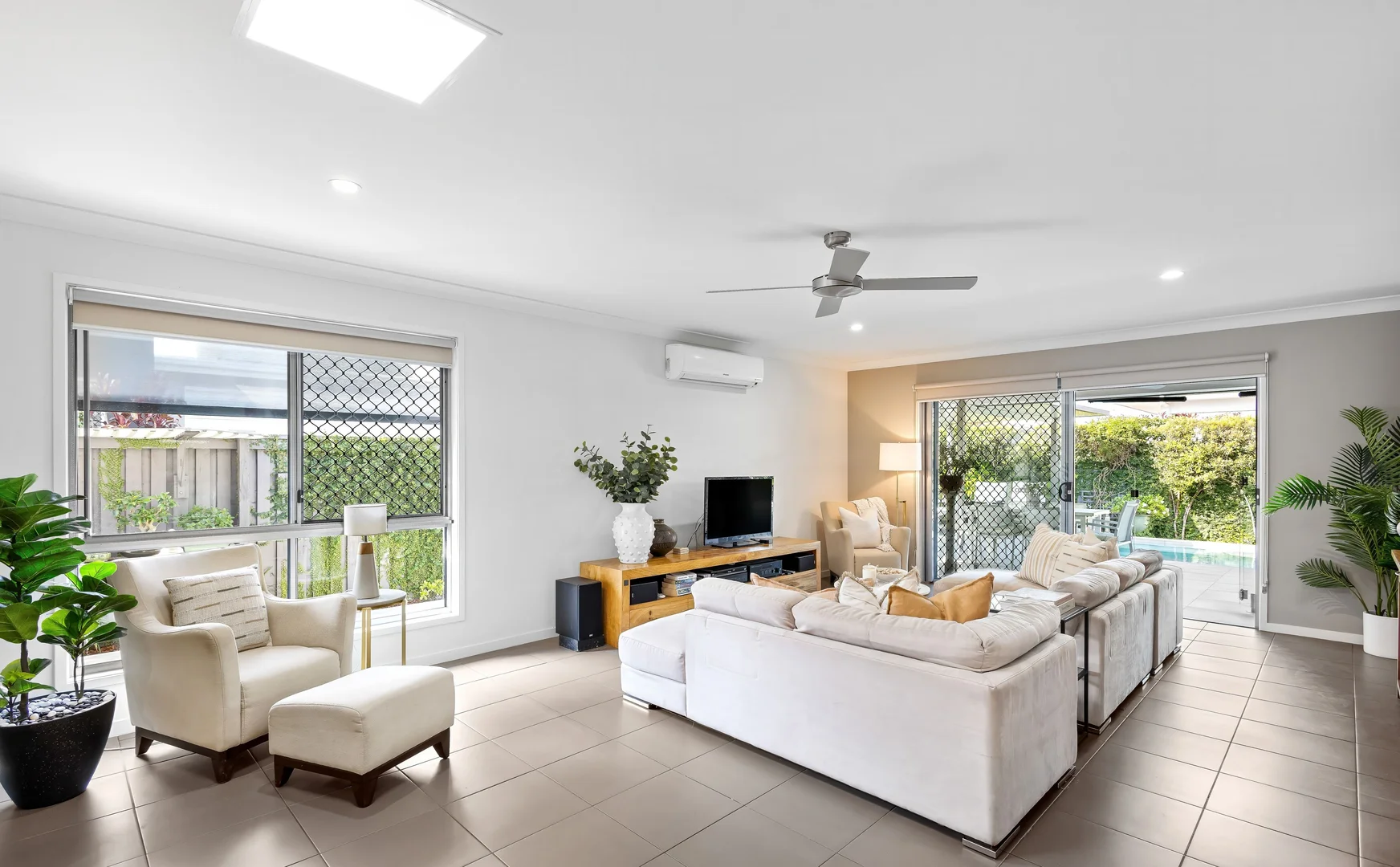 Additional image 3 of 5 Burdekin Place, Pelican Waters QLD 4551