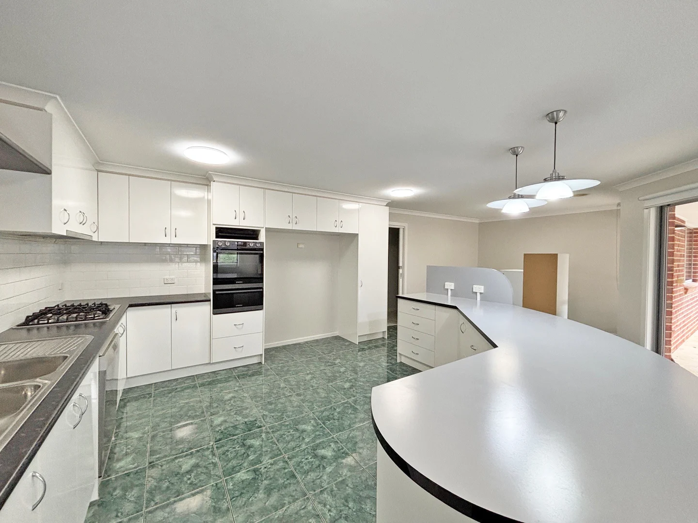 Additional image 3 of 33 Dawson Drive, Warragul VIC 3820