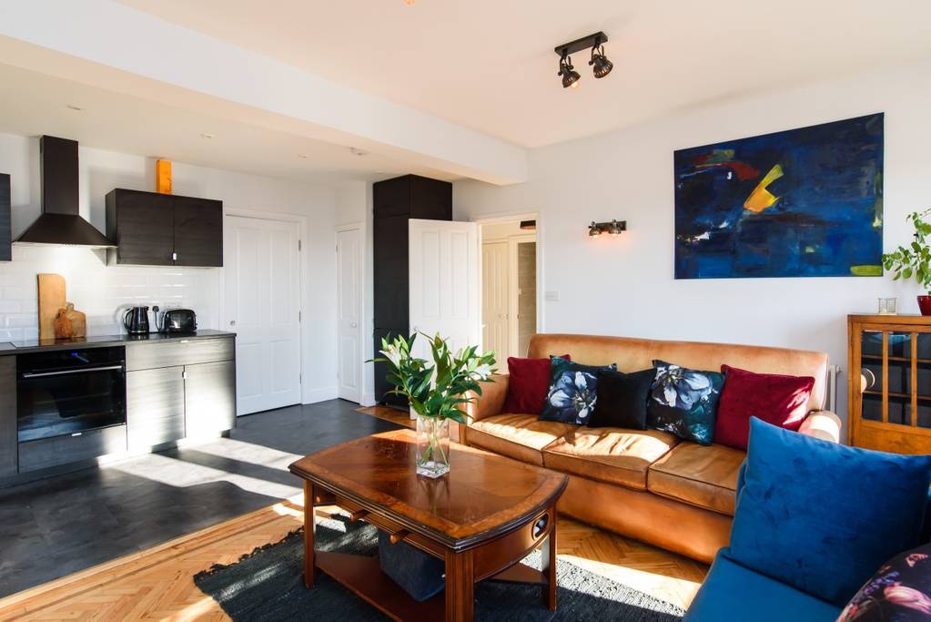 Additional image 3 of 2 Bed Flat, Windsor House, CF10, N1 7GU