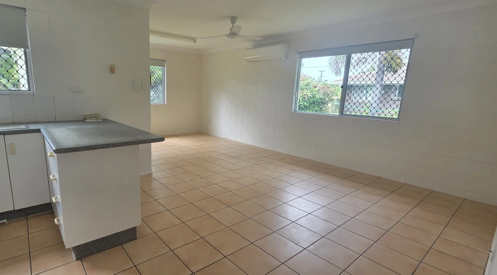 8 Gower Street, Kelso QLD 4815 photo 3