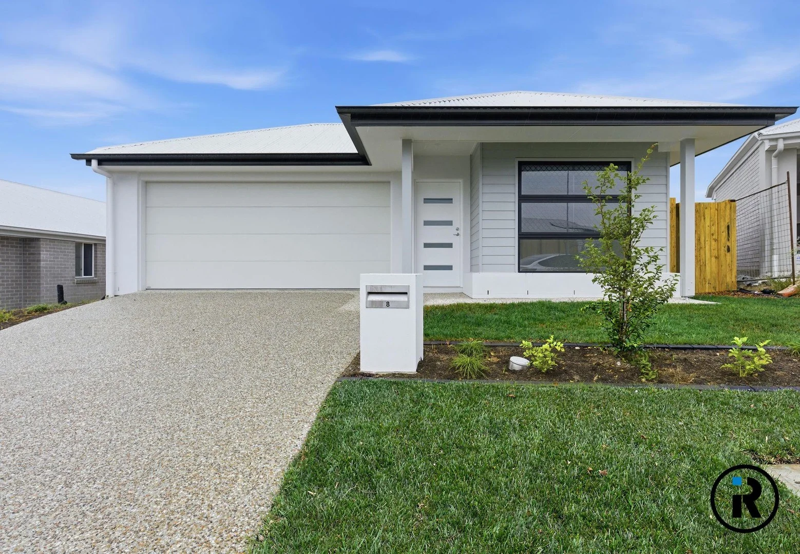8 Matterhorn Way, White Rock QLD 4306