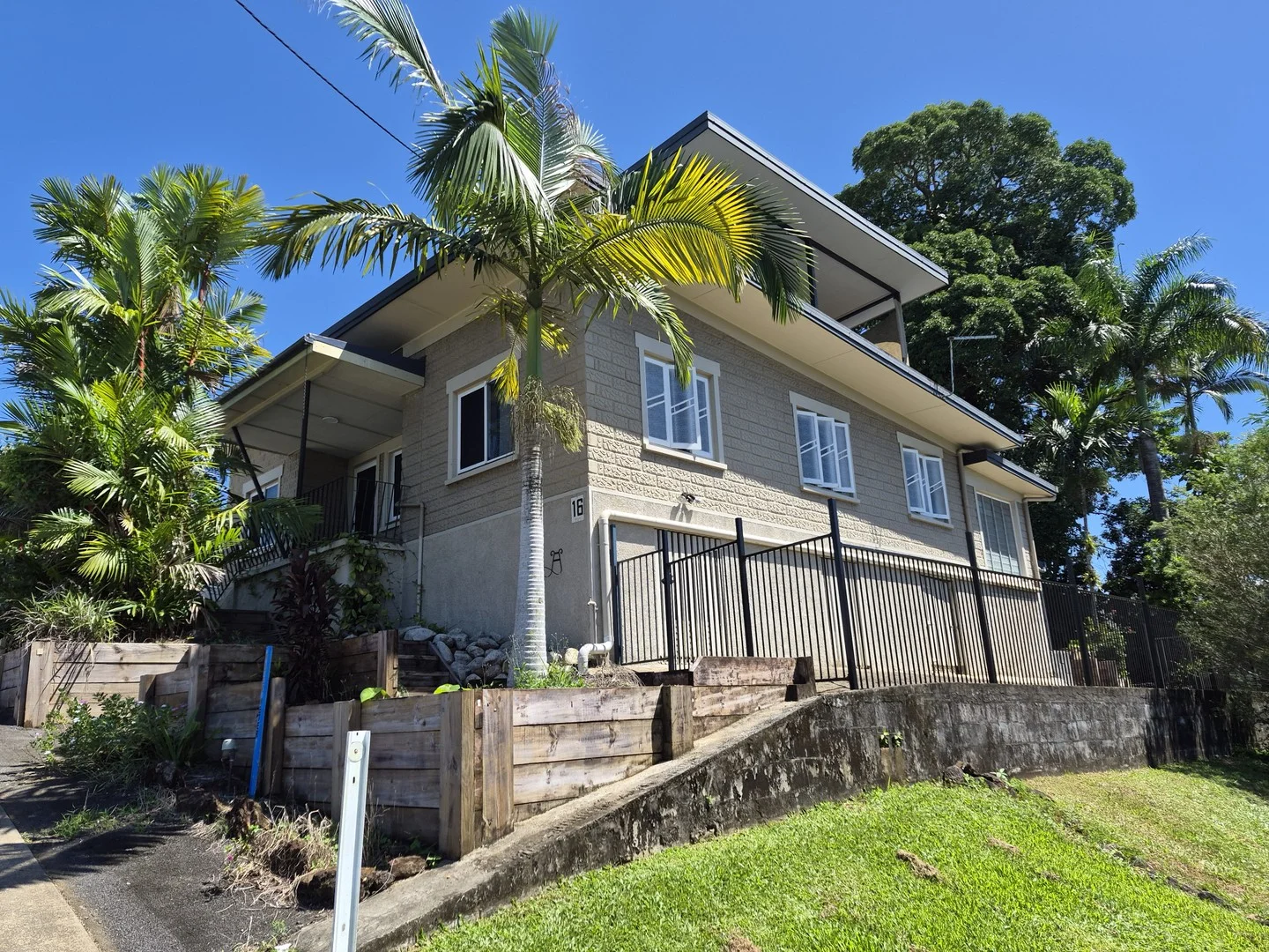 16 Mourilyan Road, East Innisfail QLD 4860