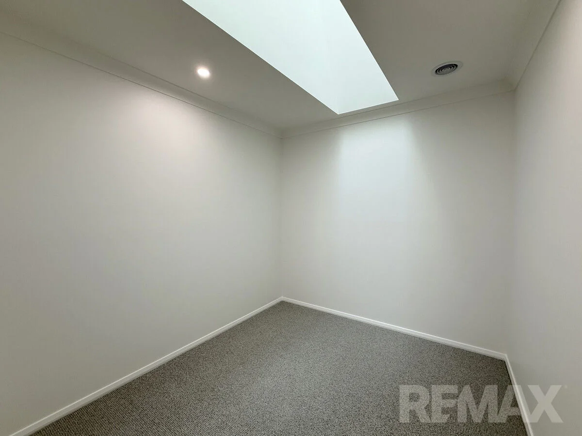 Additional image 6 of 2/17 Tooleybuc Street, Gobbagombalin NSW 2650