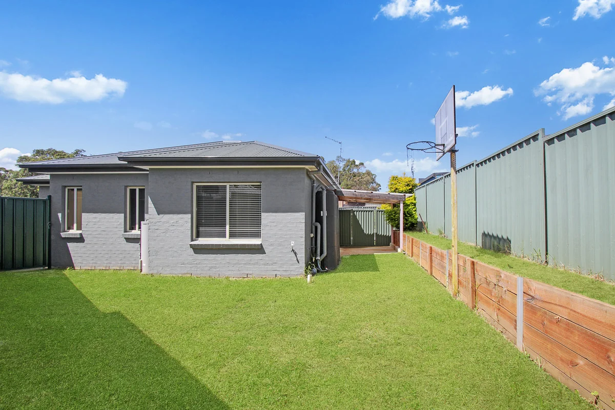 8A Sawell Street, Bossley Park NSW 2176