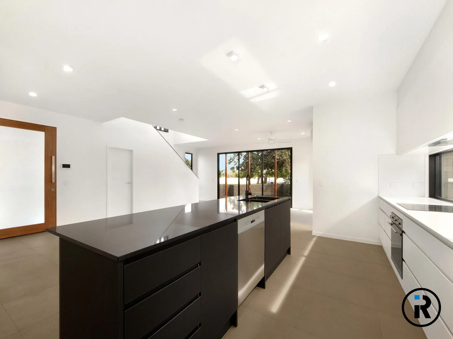 Additional image 3 of 1/17 Mountain View Avenue, Miami QLD 4220