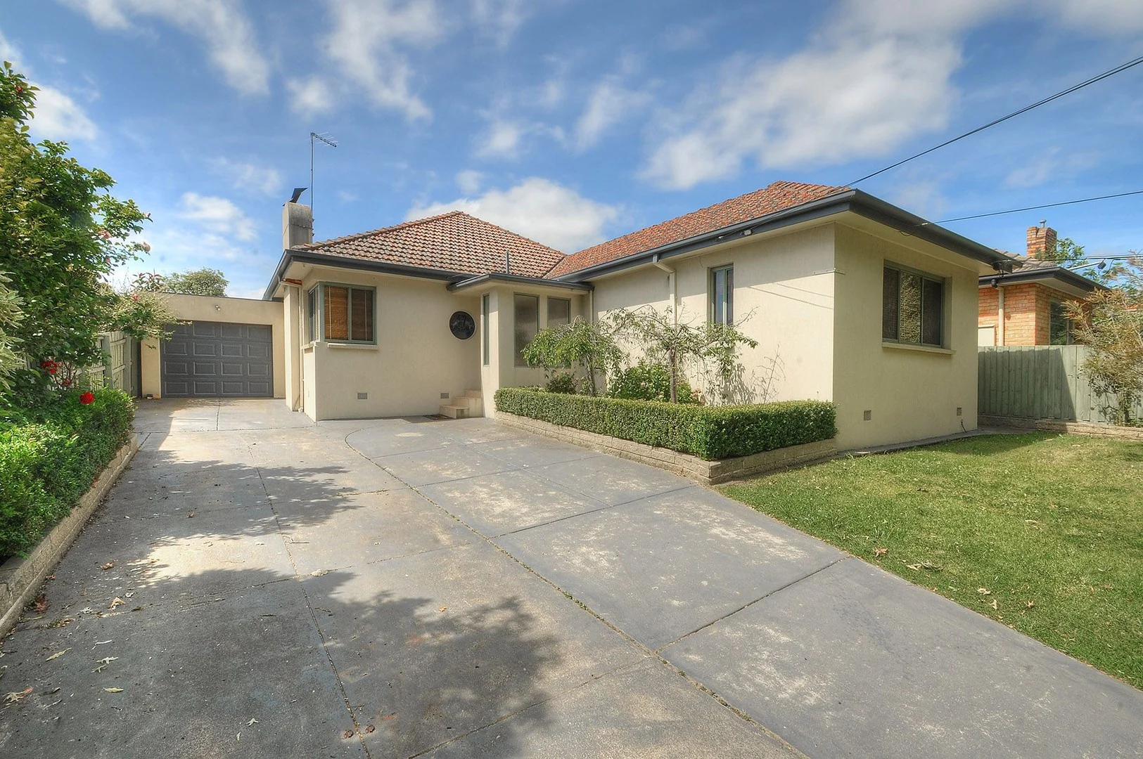 17 Shanahan Crescent, McKinnon VIC 3204