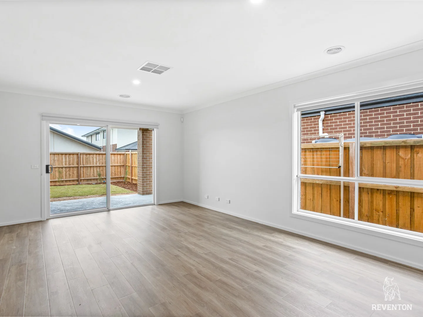 Additional image 2 of 13 Emilia Cct, Fraser Rise VIC 3336