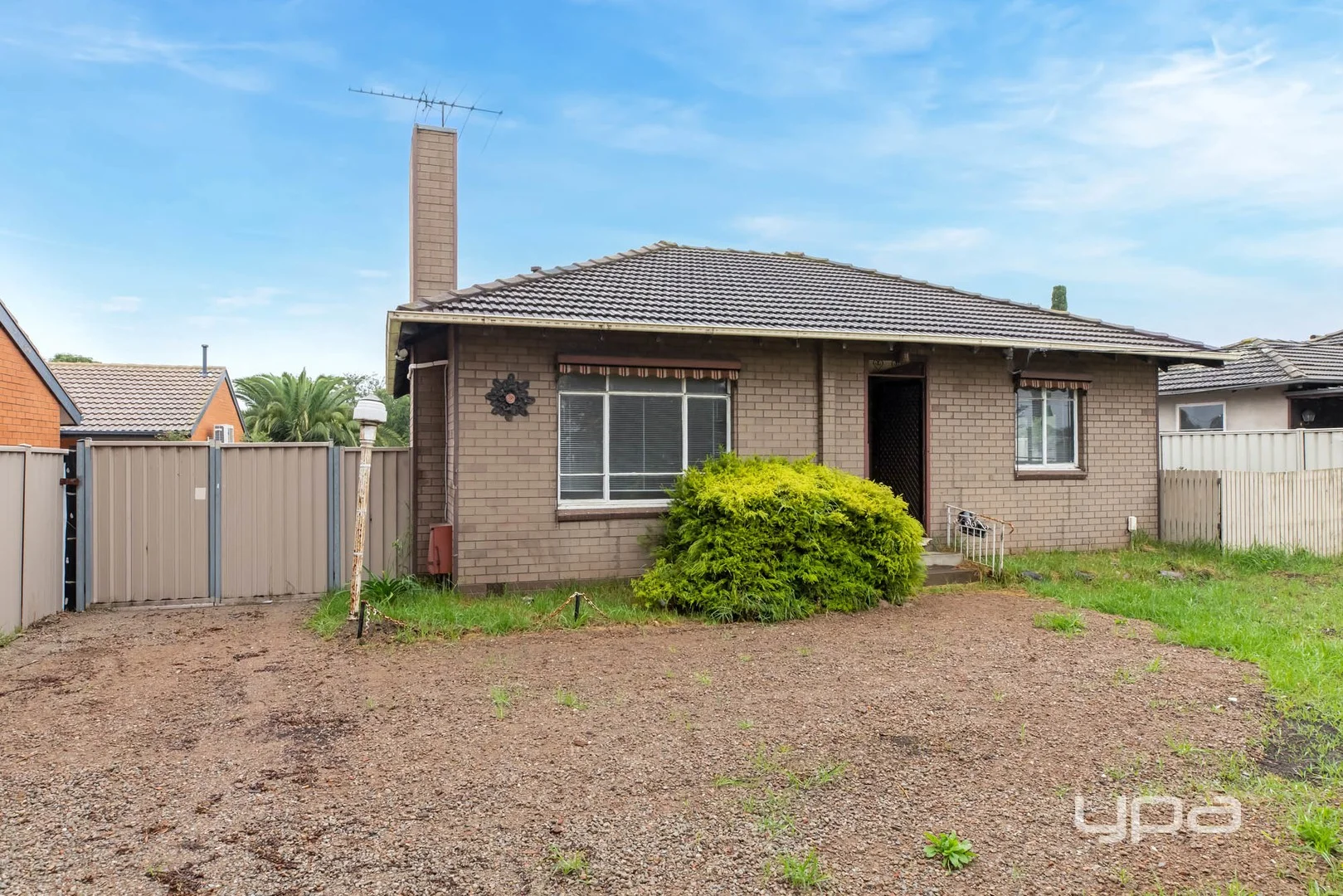 327 Ballarat Road, Braybrook VIC 3019