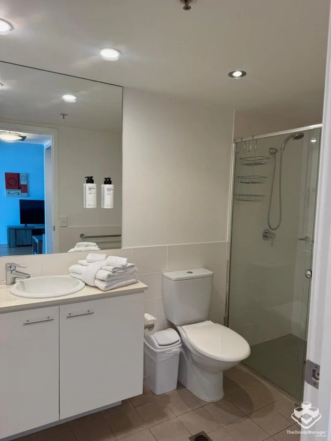 Additional image 3 of ID:21171871/33 T E Peters Drive, Broadbeach QLD 4218