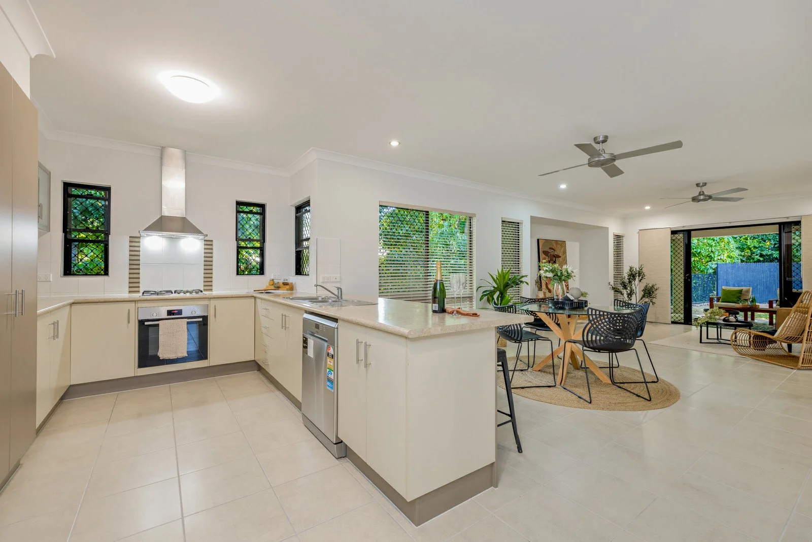 Additional image 3 of 218 Greenslopes Street, Whitfield QLD 4870