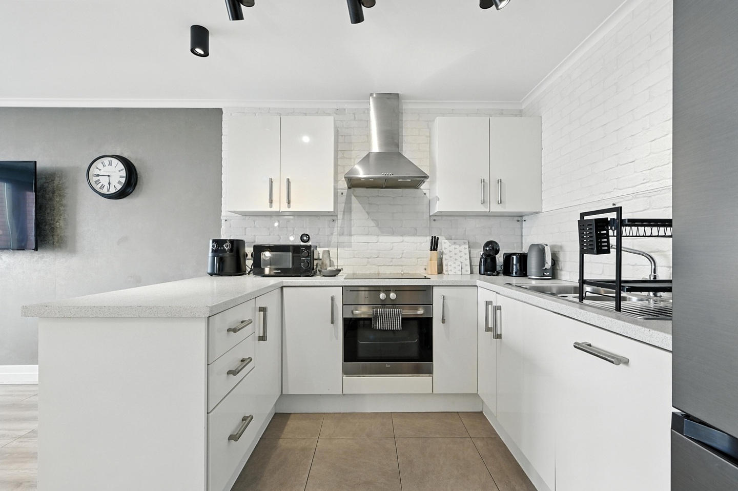 Additional image 5 of 2 Bed Flat, Princes Dock Street, BT1, N1 7GU