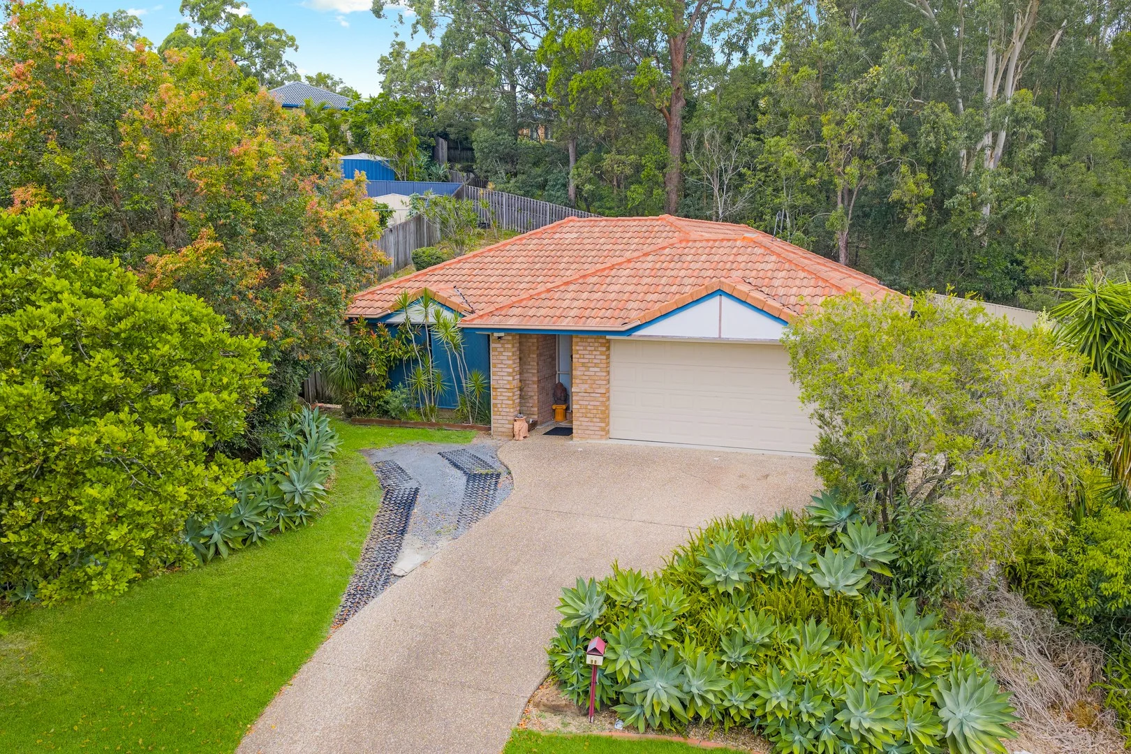88 Casuarina Dr, Elanora QLD 4221