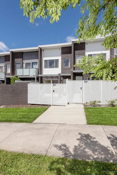 52/2 Ken Tribe St, Coombs ACT 2611
