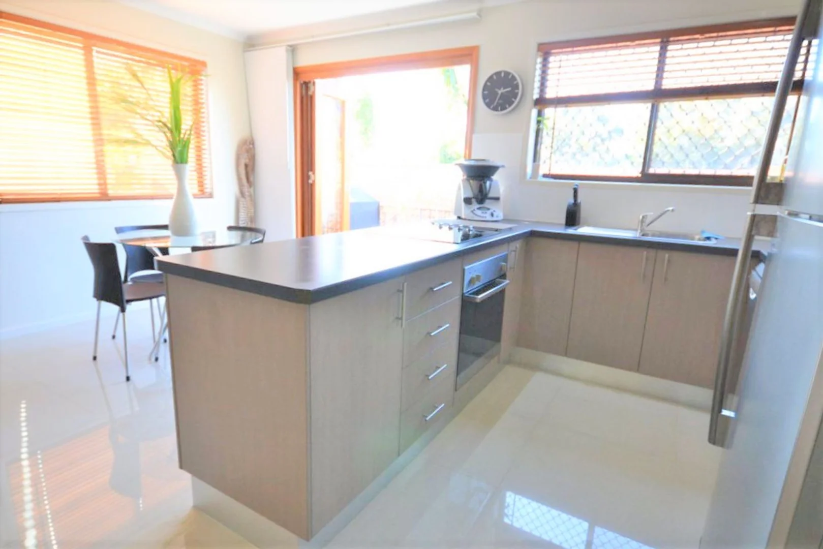 14/3 Ahern Street, Labrador QLD 4215 photo 2