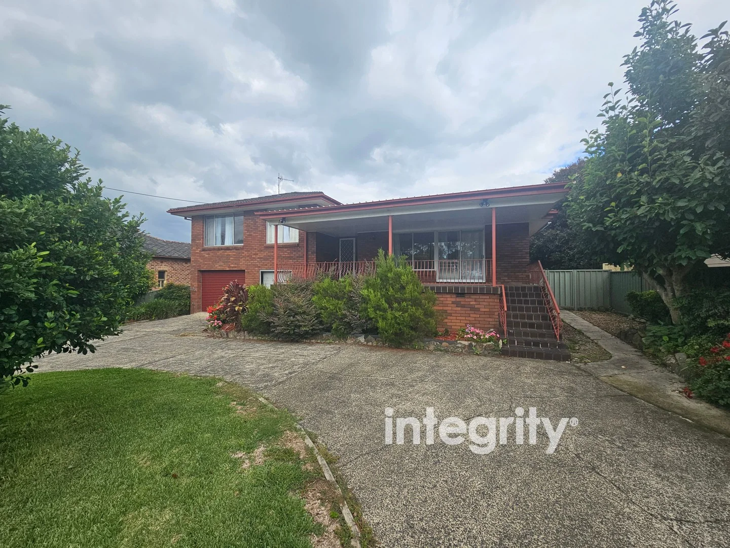 11 Meroo Street, Bomaderry NSW 2541