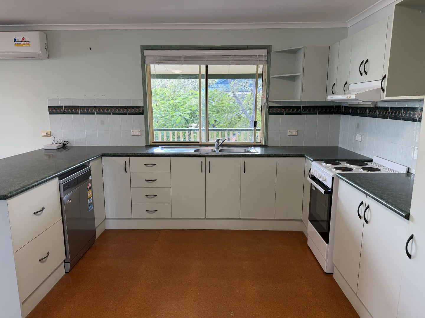 Additional image 13 of 26 Aqualine Drive, Point Vernon QLD 4655