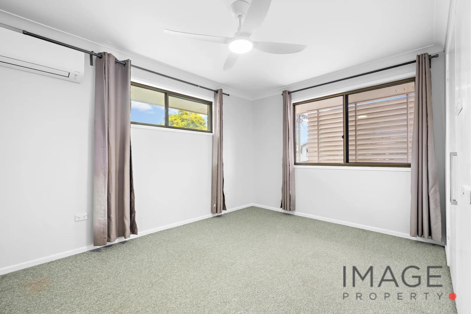 Additional image 9 of 8 Sportsground St, Redcliffe QLD 4020