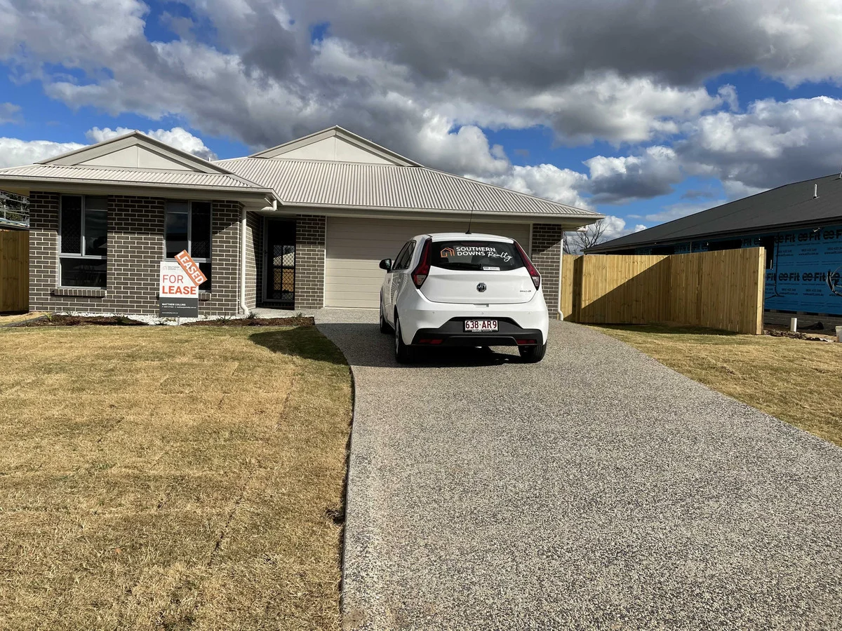 9 Compass Crt, Warwick QLD 4370