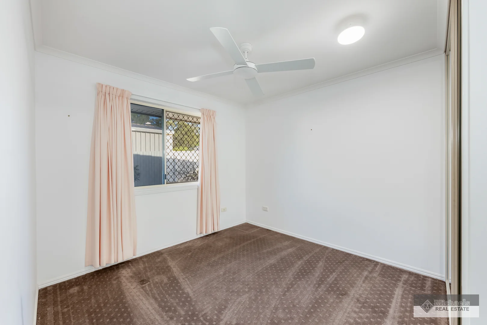Additional image 8 of 2 Banks Street, Avoca QLD 4670