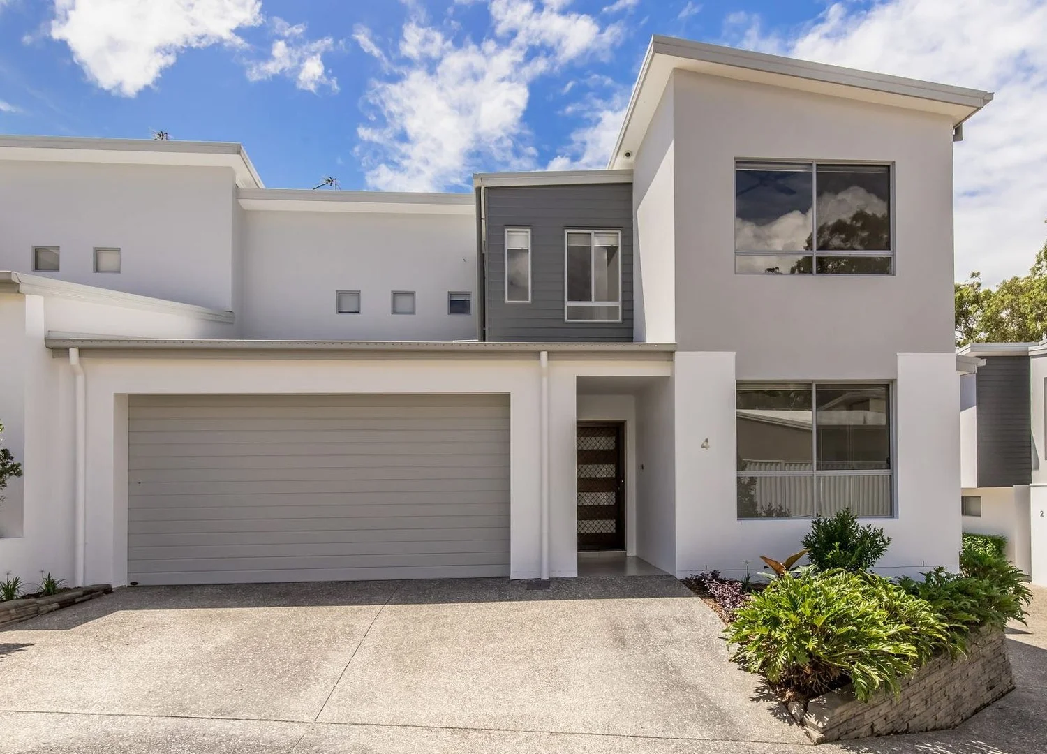 4/25 Andromeda Parade, Robina QLD 4226