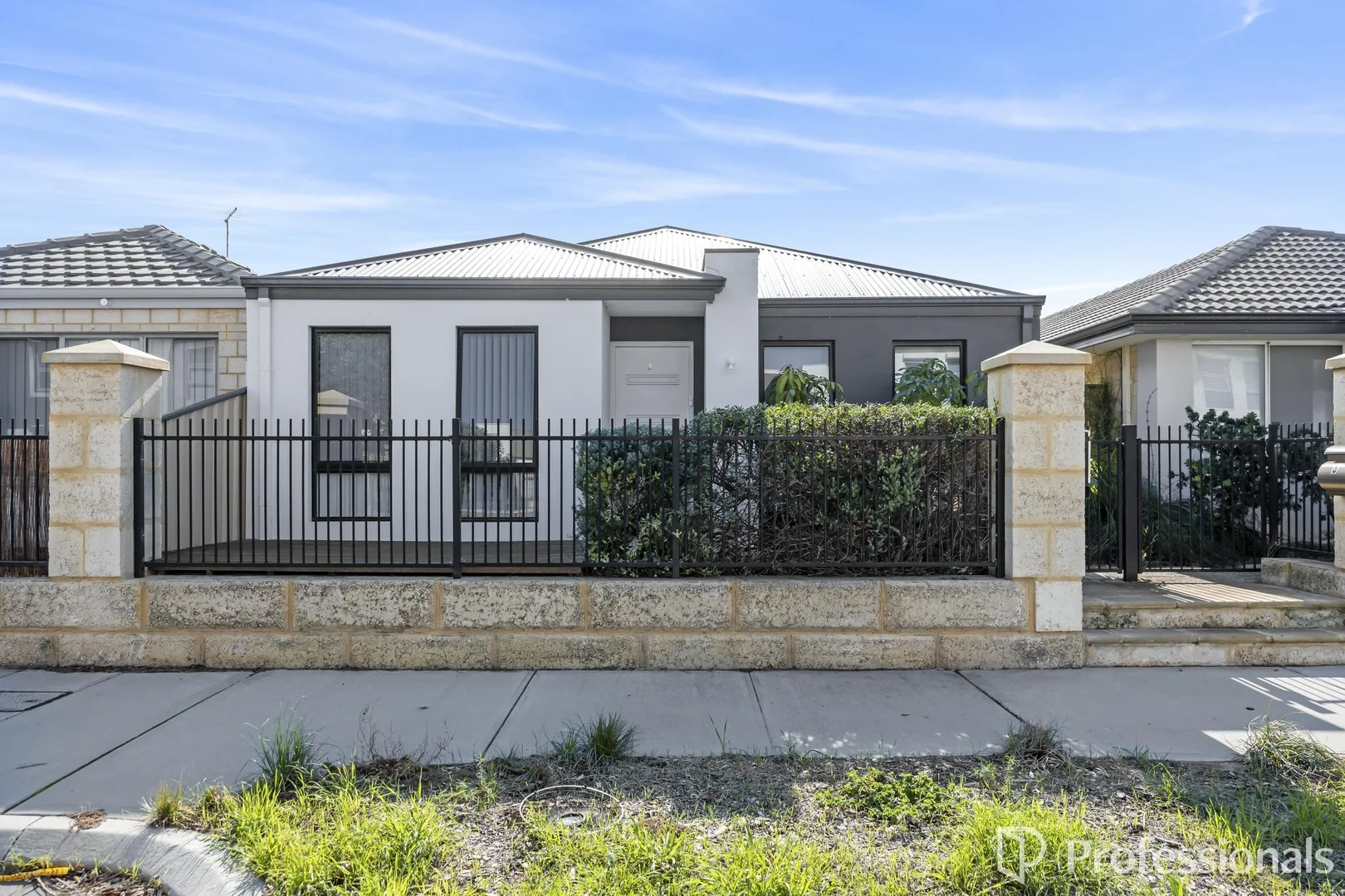 8 Wyperfeld Street, Yanchep WA 6035