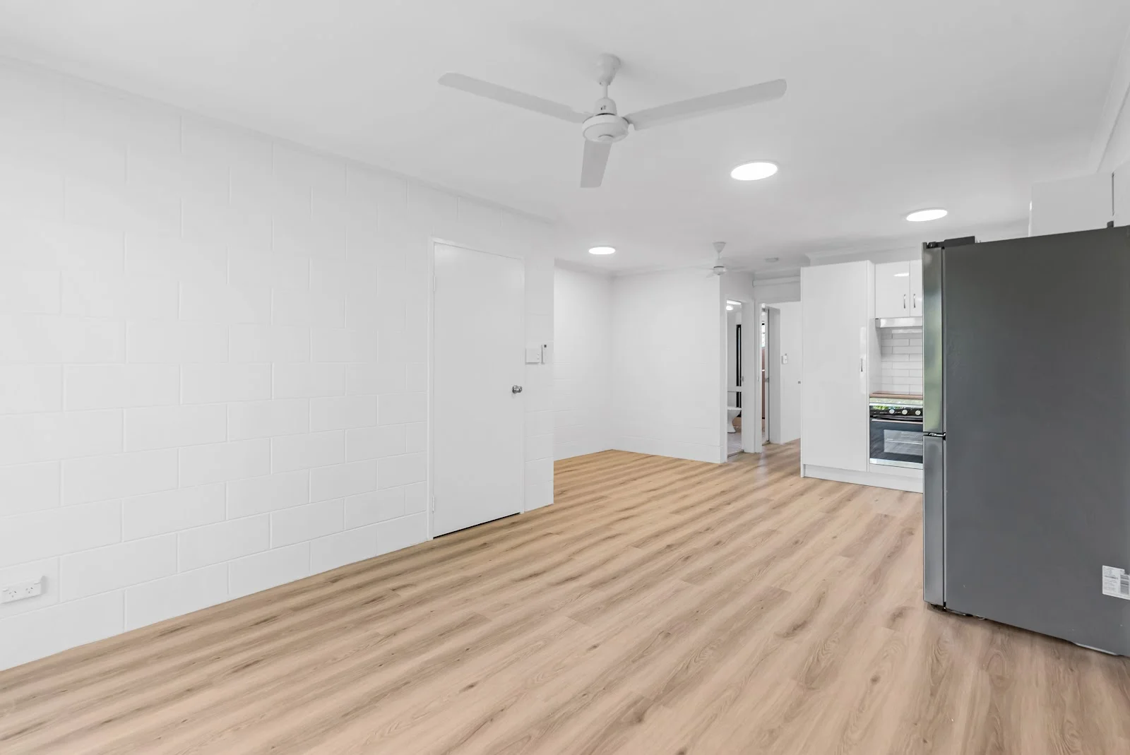 Additional image 4 of 3/451-455 Severin Street, Manunda QLD 4870