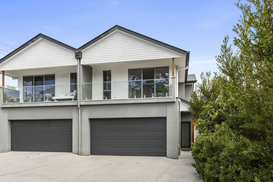 3/2 Pilgrim Place, Southport QLD 4215