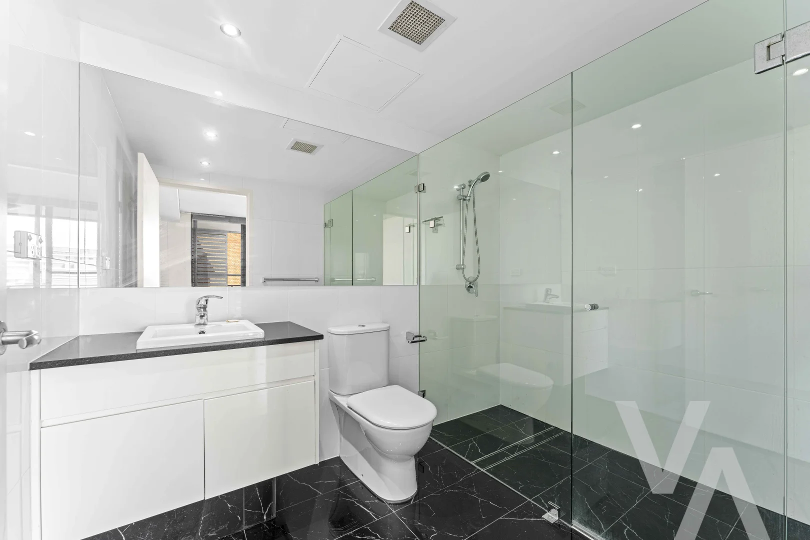 Additional image 10 of 412/335 Wharf Road, Newcastle NSW 2300