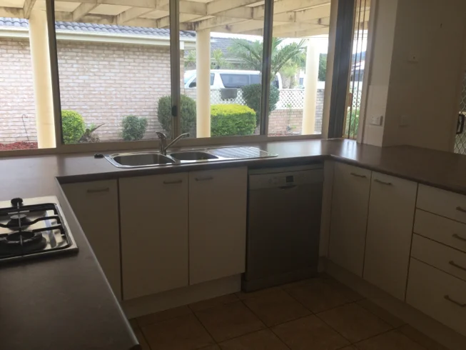 2/8 Greenview Close, Forster NSW 2428 photo 4