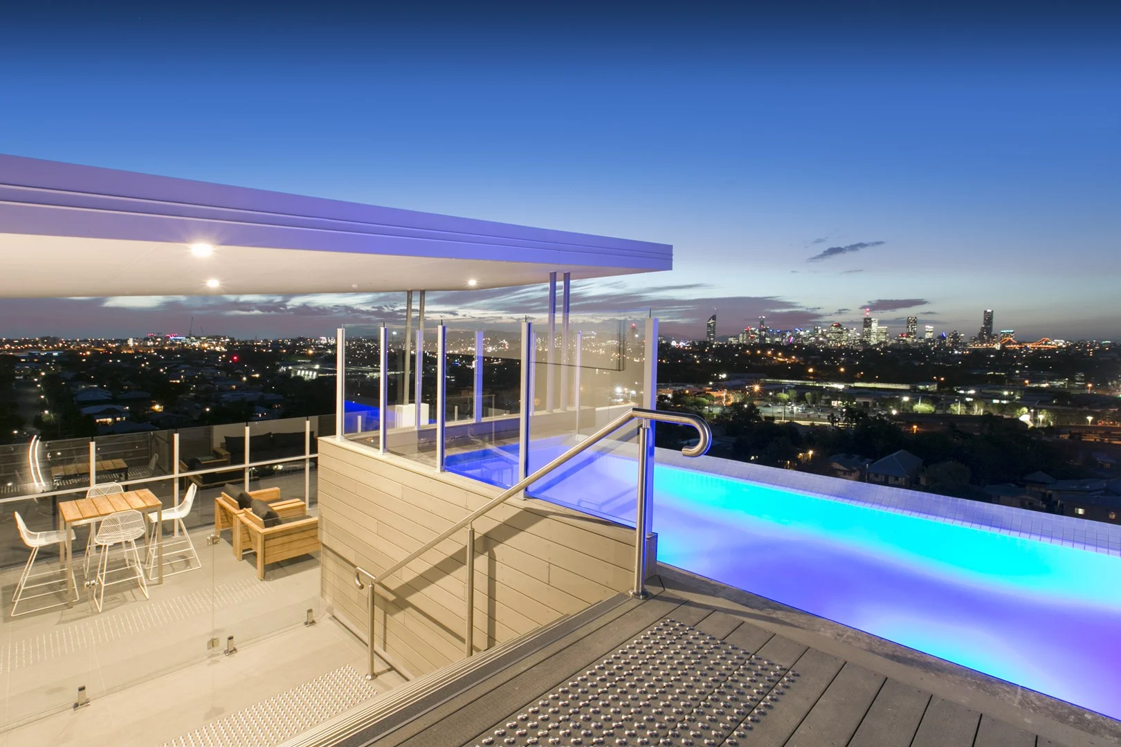 1044/123 Cavendish Road, Coorparoo QLD 4151