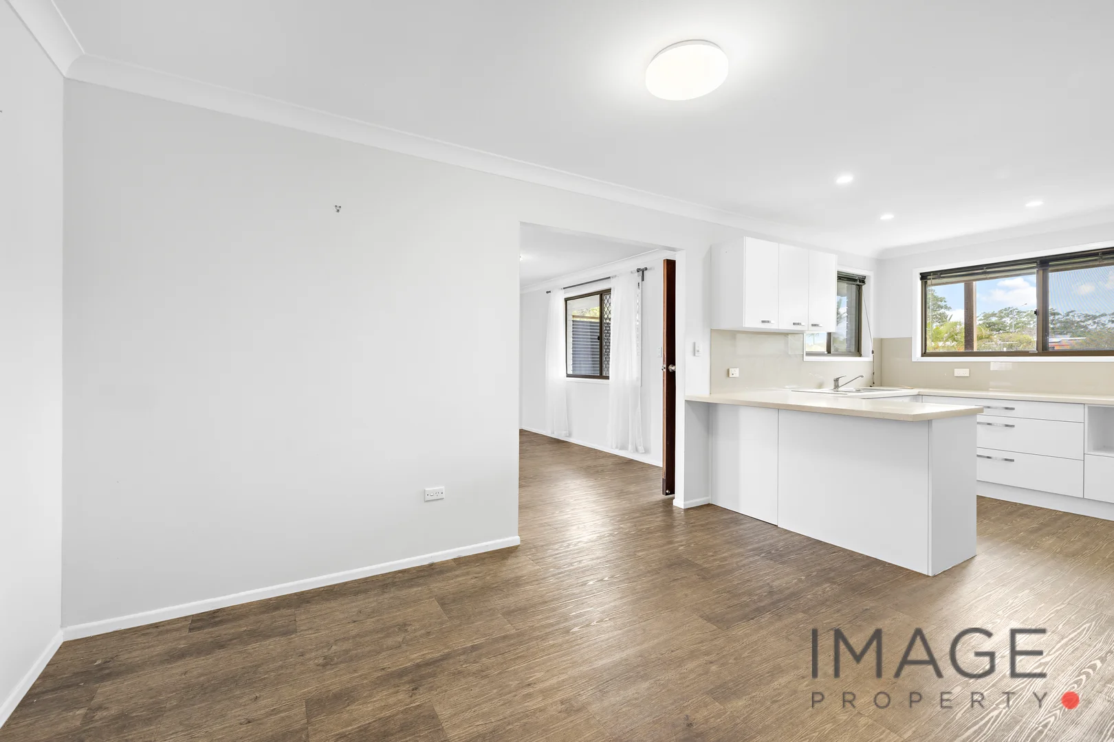 Additional image 4 of 8 Sportsground St, Redcliffe QLD 4020
