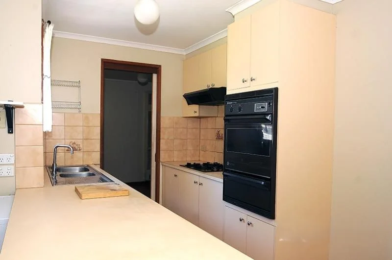 45 David Collins Drive, Endeavour Hills VIC 3802