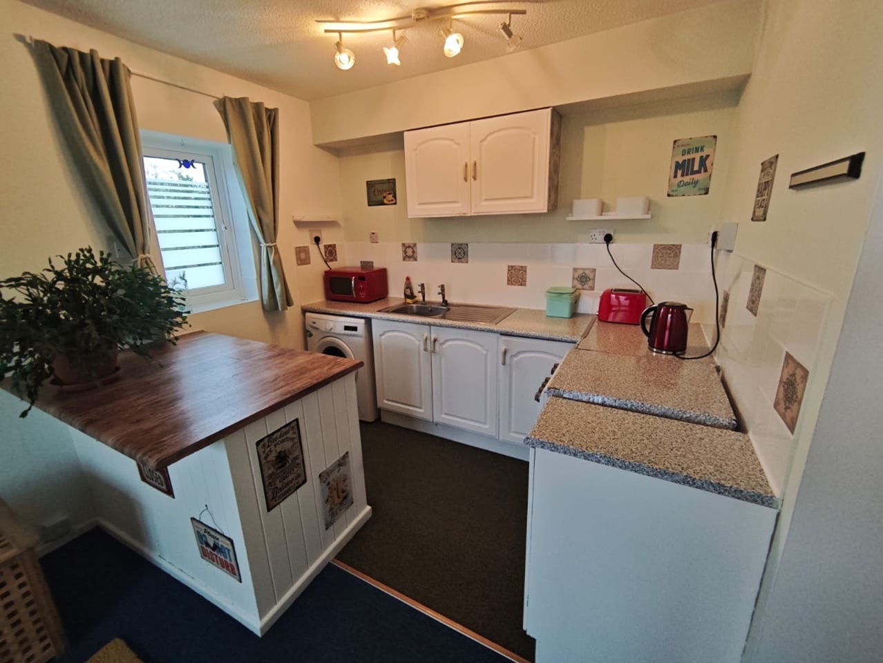 1 Bed Flat, Horwood Close, CF24, N1 7GU photo 3