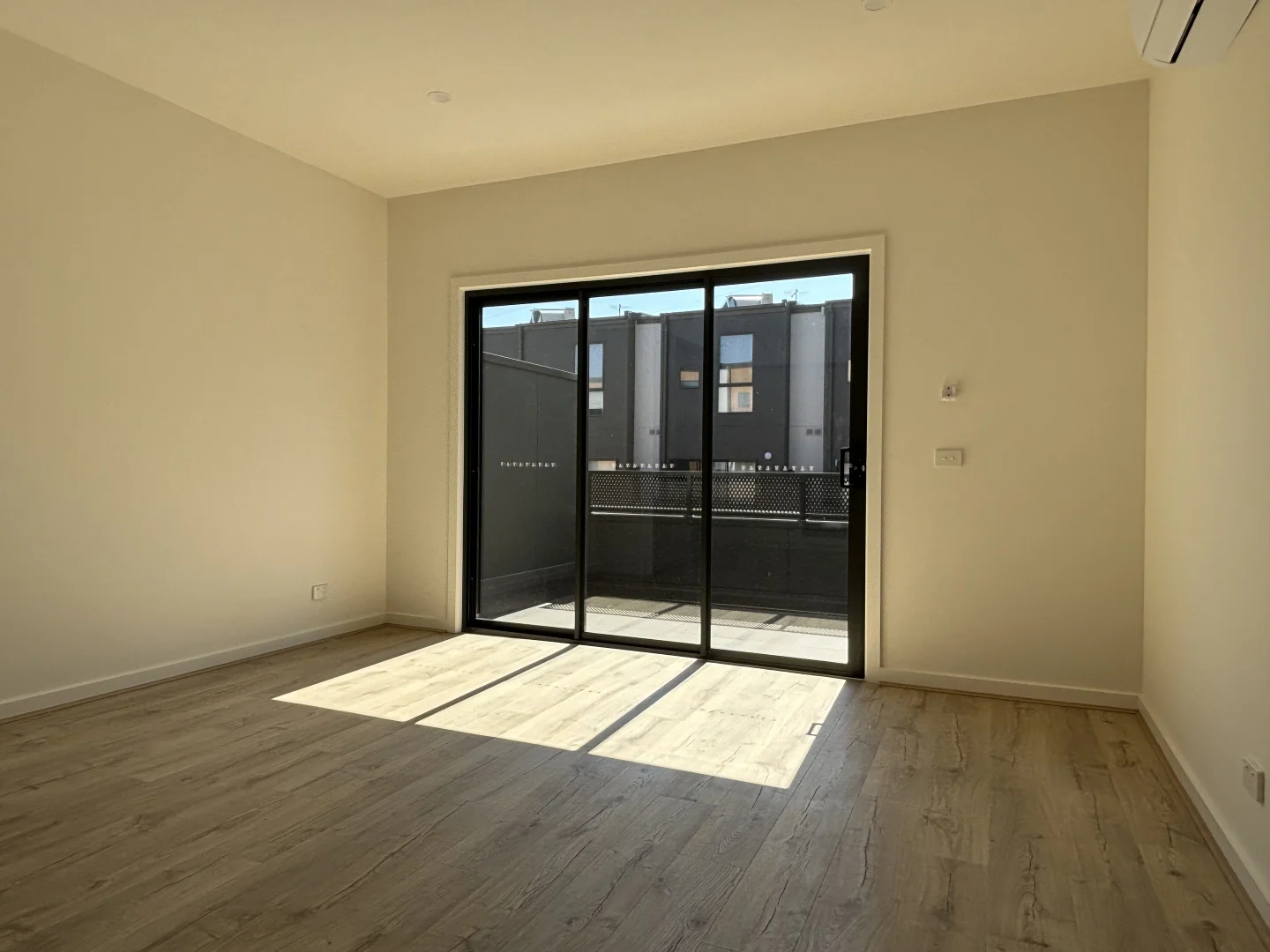 Additional image 5 of 34 Cornerstone Crescent, South Morang VIC 3752