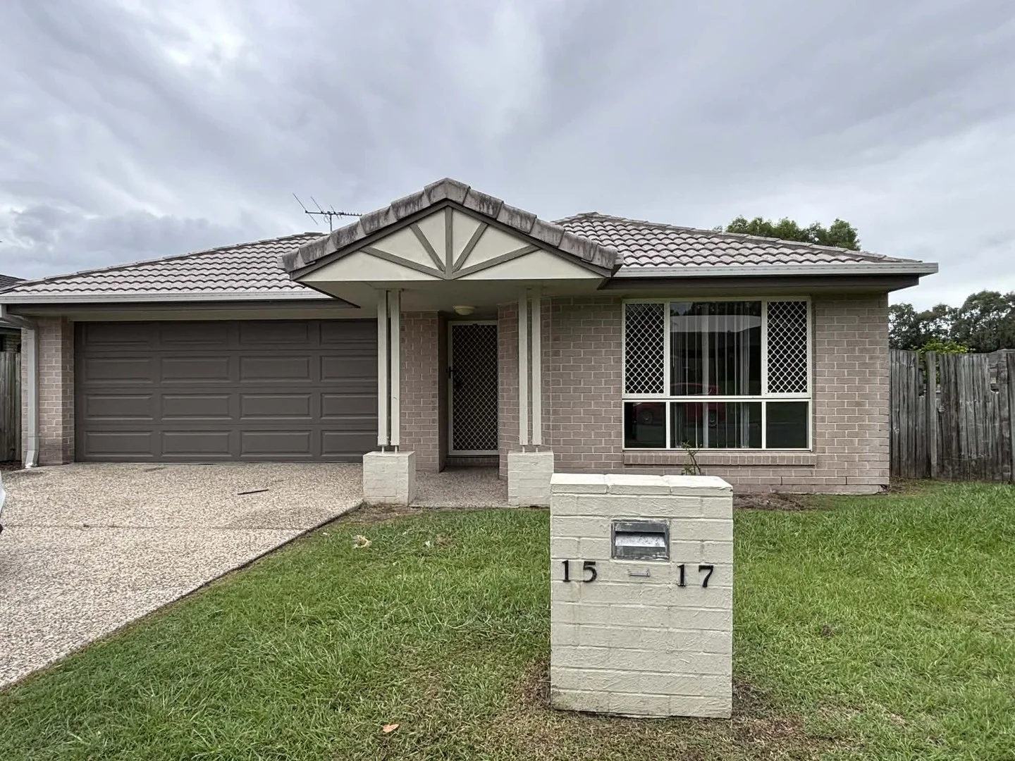 15-17 Grassdale Crescent, Morayfield QLD 4506