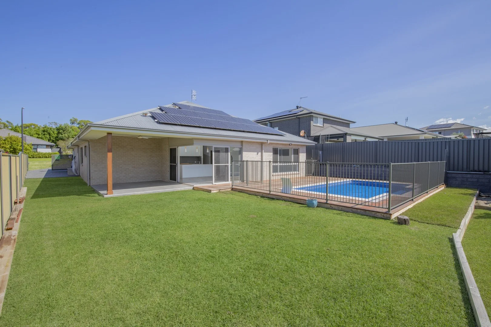 34 Fishermans Drive, Teralba NSW 2284