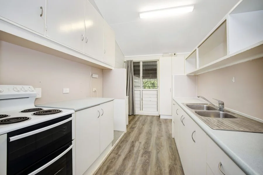 2/165 Harold Street, West End QLD 4810 photo 2