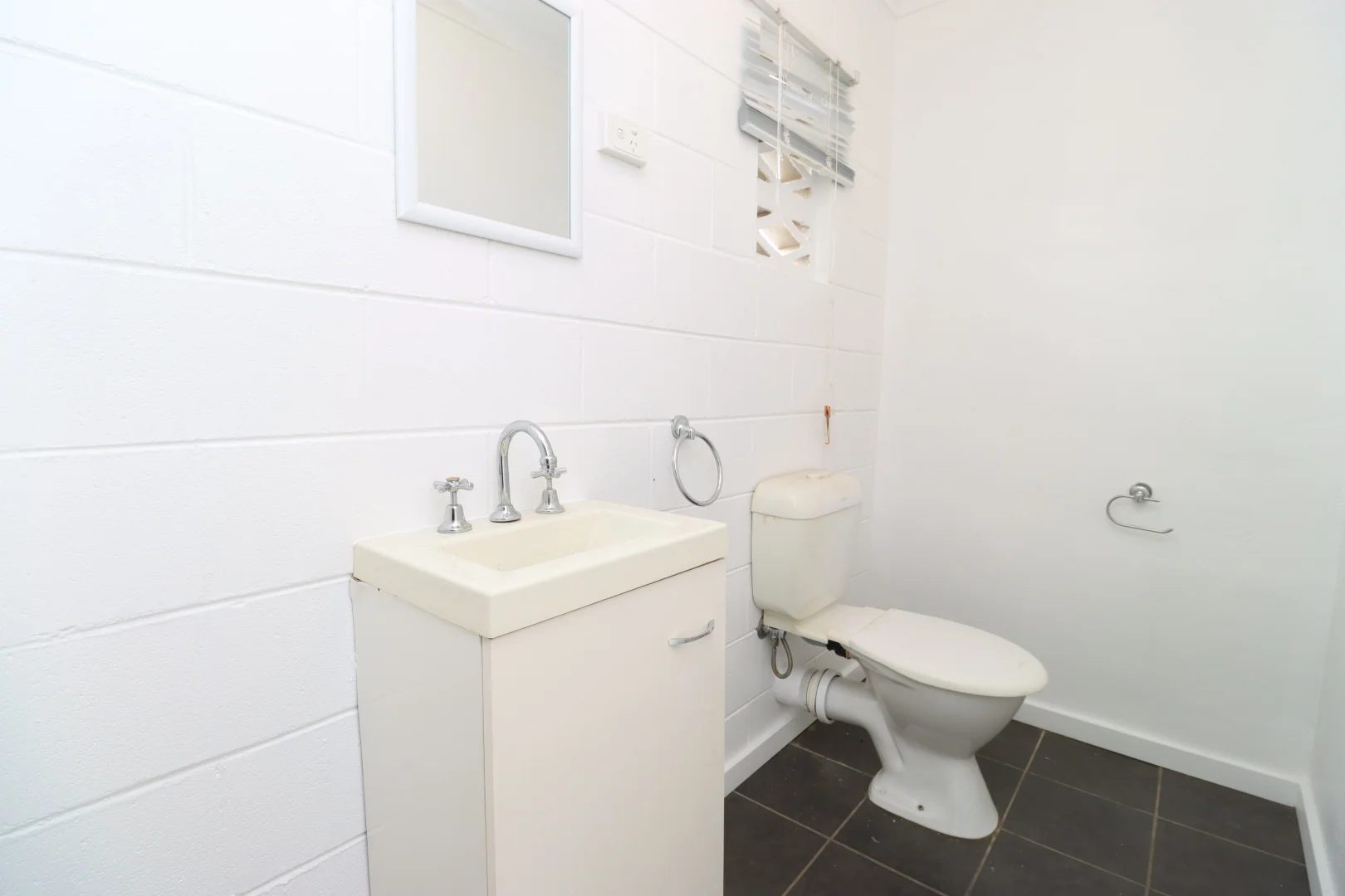Additional image 7 of Unit 1/61 Joan Street, Mount Isa QLD 4825