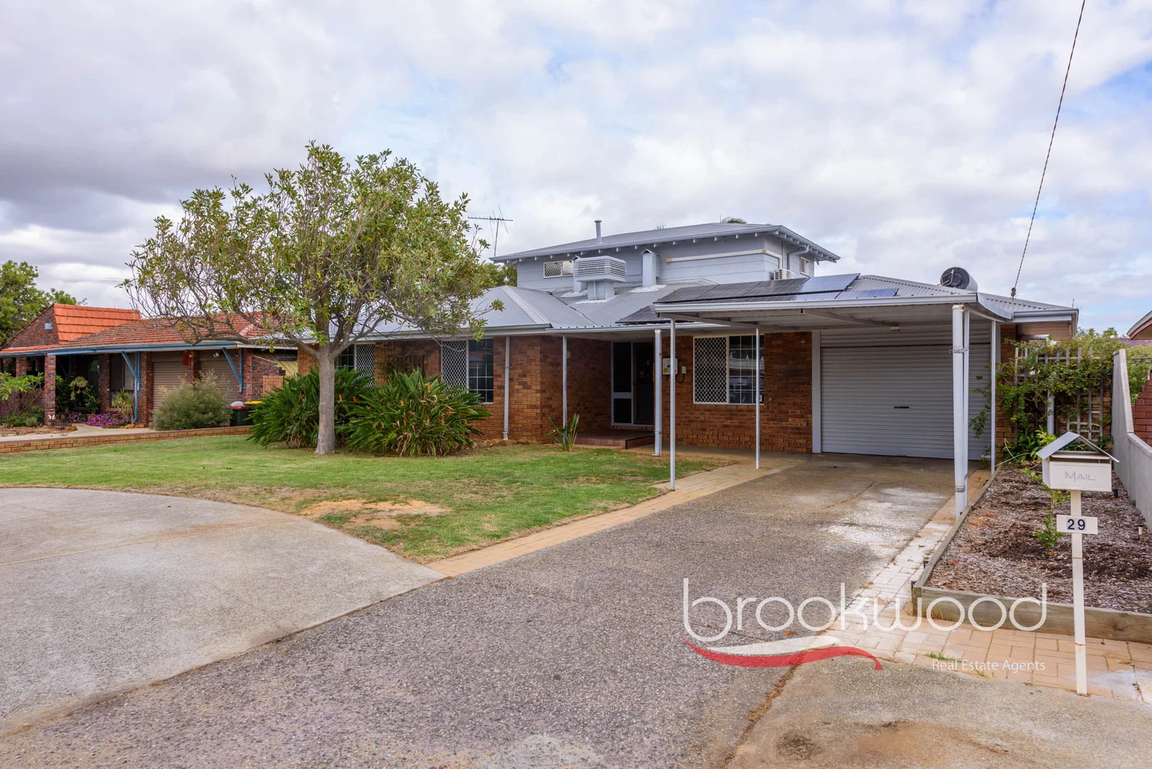 29 Travers Way, Swan View WA 6056 photo 2