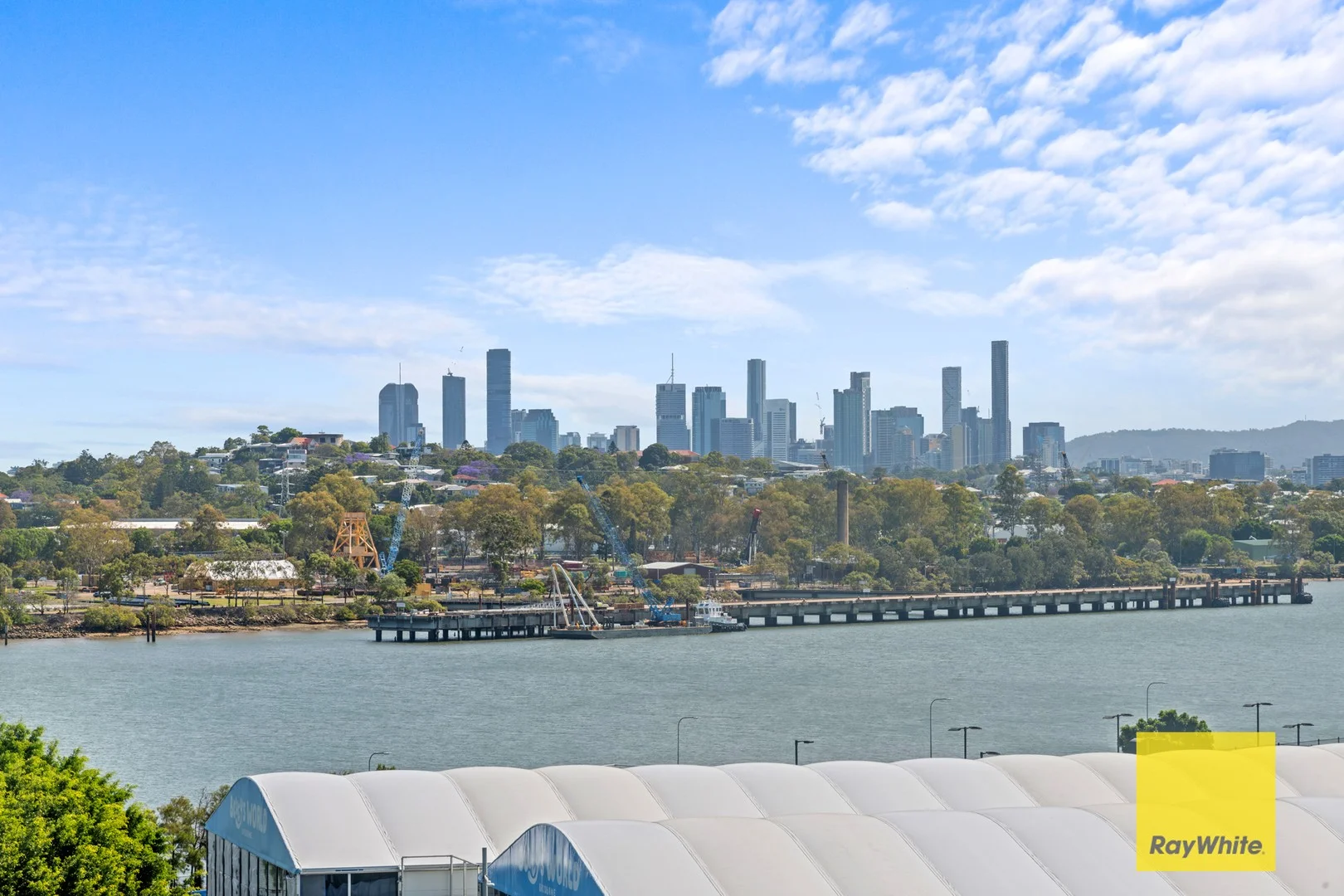 10811/320 Macarthur Avenue, Hamilton QLD 4007