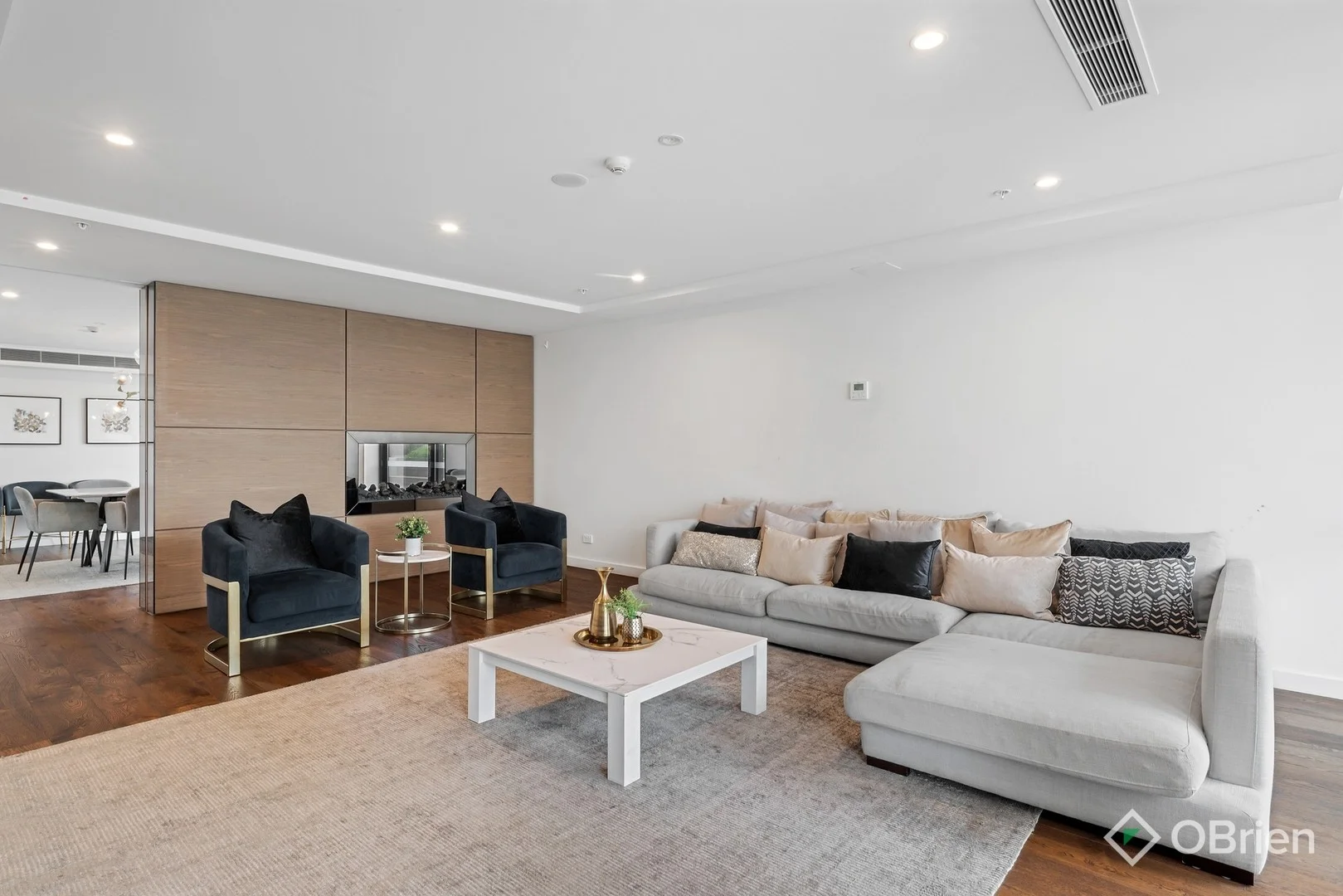 2404/63 Haig Street, Southbank VIC 3006