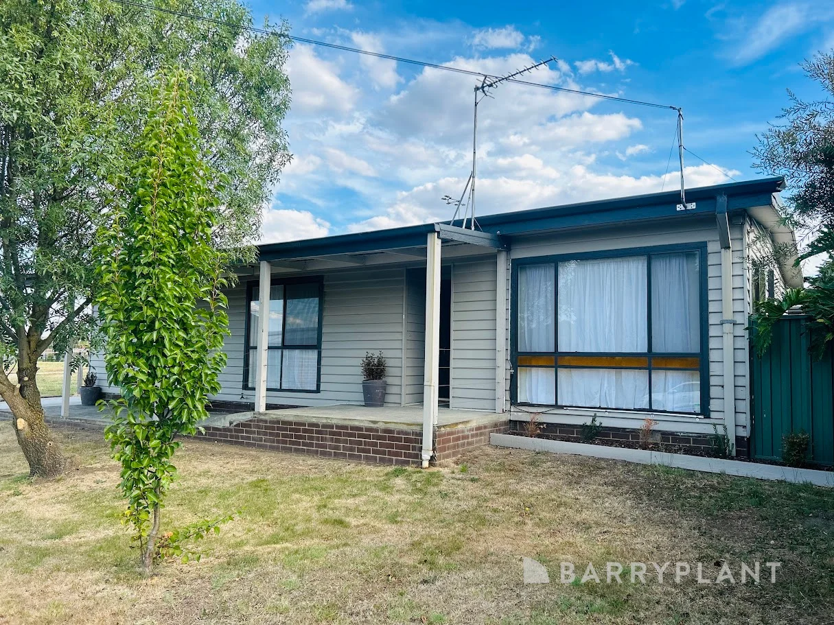 1/1 Whitta St, Sebastopol VIC 3356