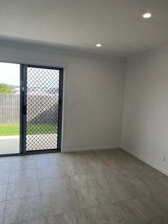 Additional image 3 of 1/20 Mia Street, Flinders View QLD 4305