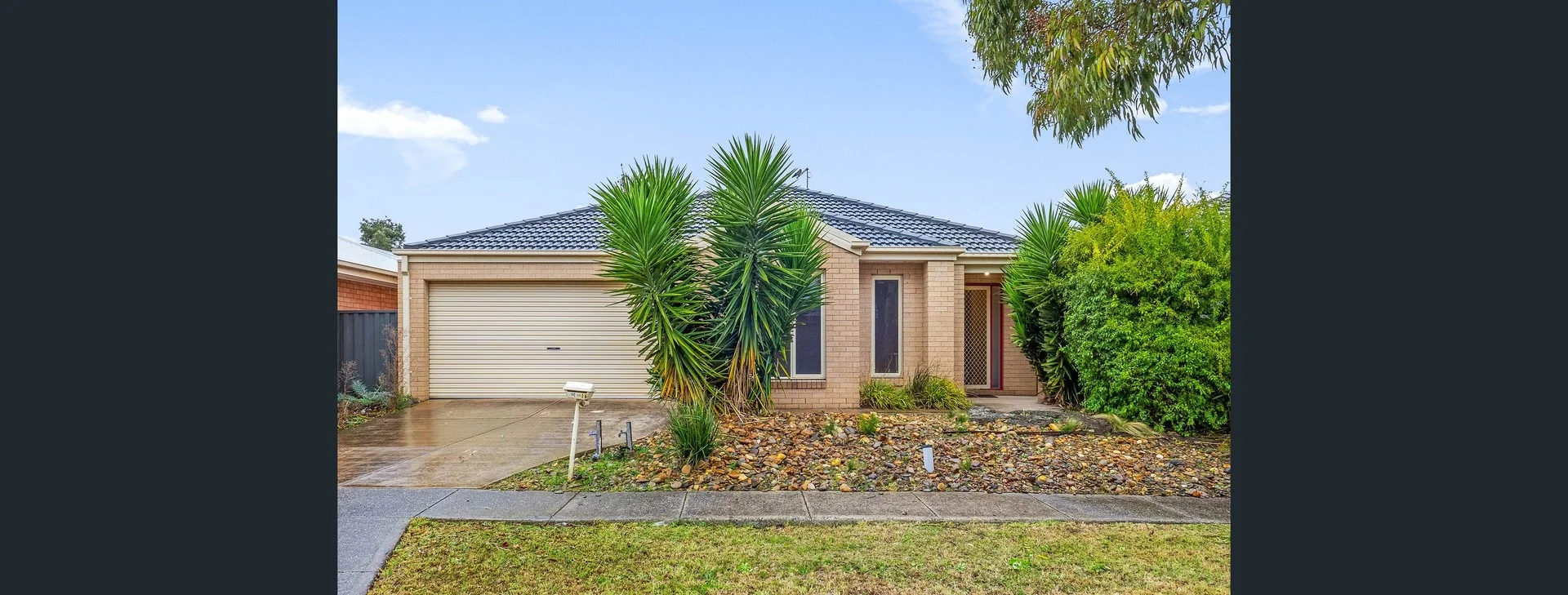 16 Cardinia Grove, Manor Lakes VIC 3024