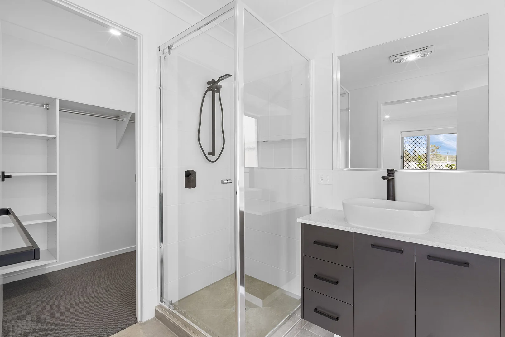 6 Explorers Road, White Rock QLD 4306 photo 5