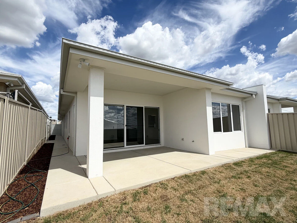 Additional image 17 of 2/17 Tooleybuc Street, Gobbagombalin NSW 2650